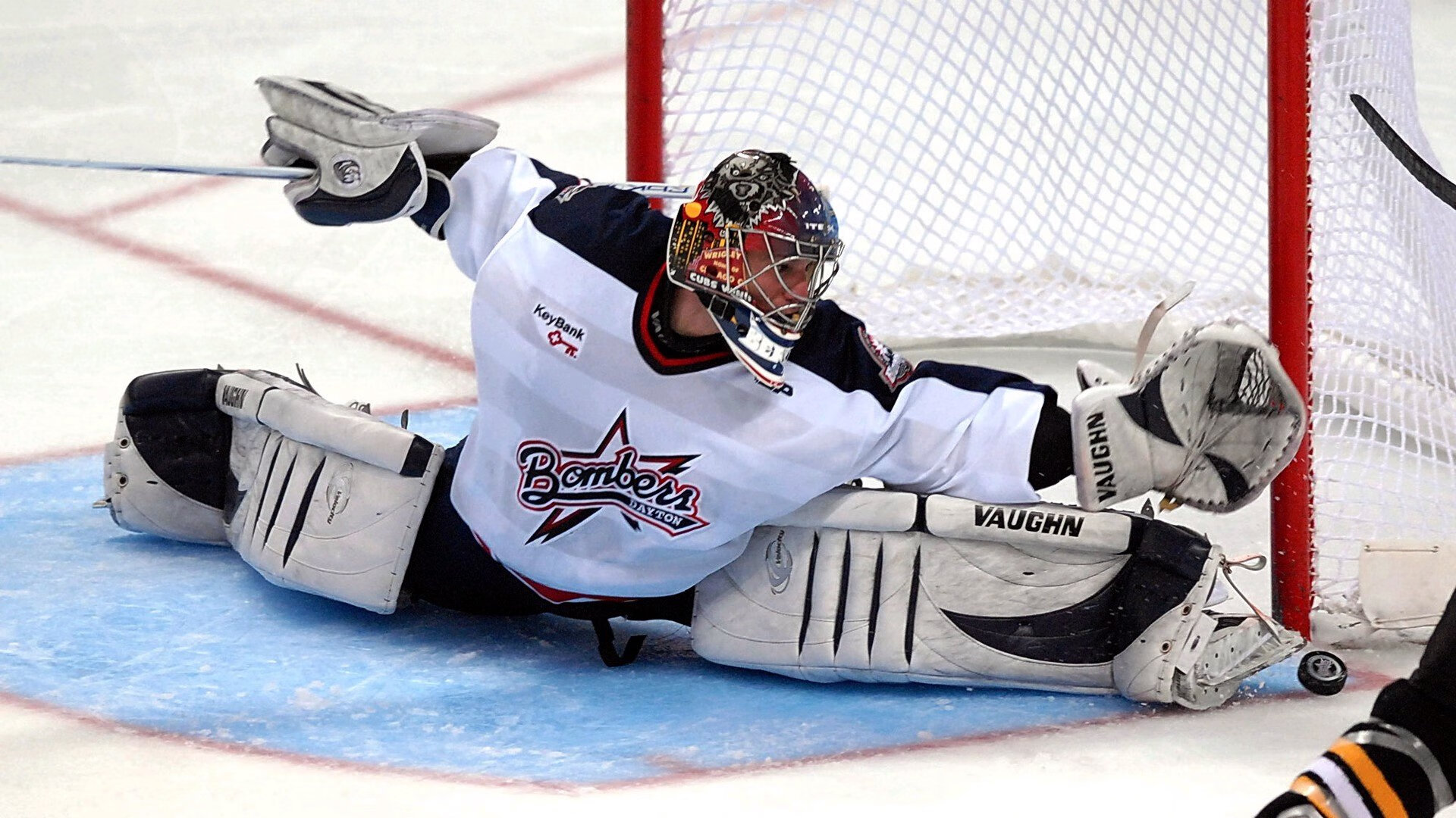 勇士与地方高校合作推广篮球文化教育