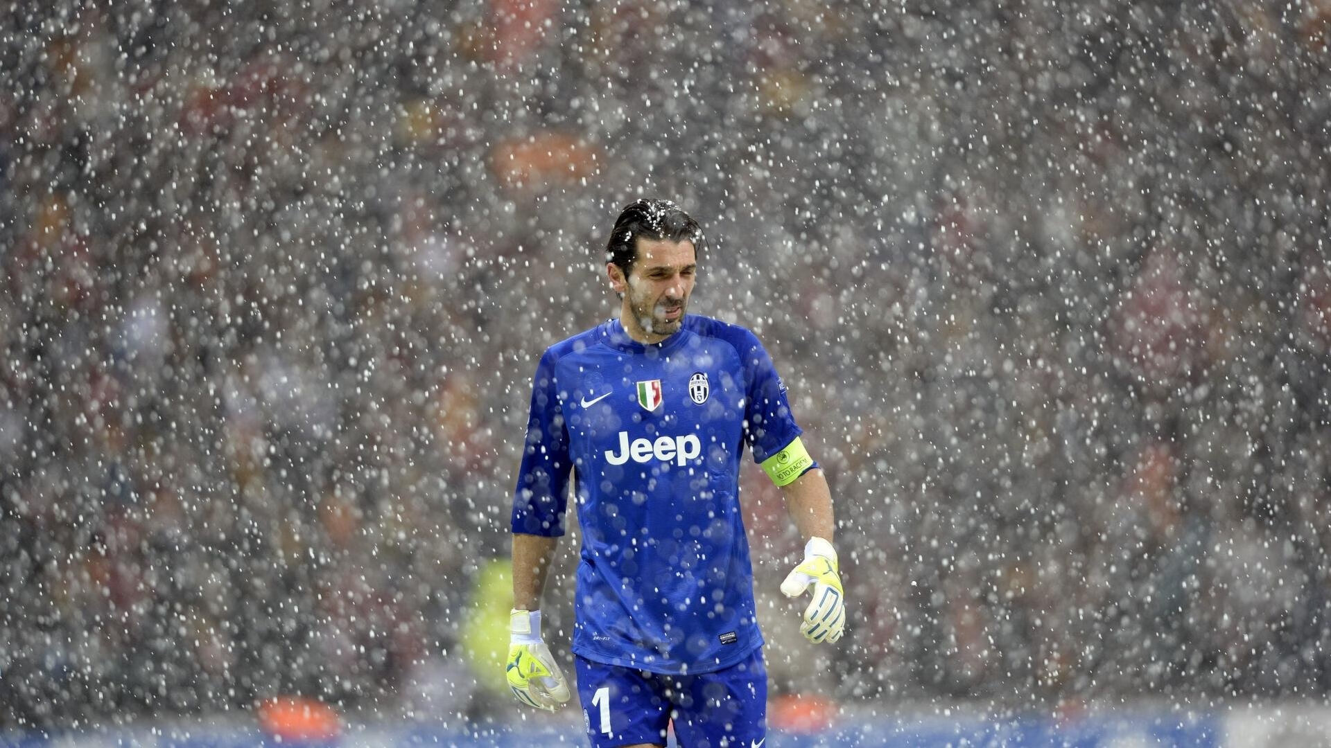 爵士三分球命中数创新高赢得掌声，爵士投三分的中锋