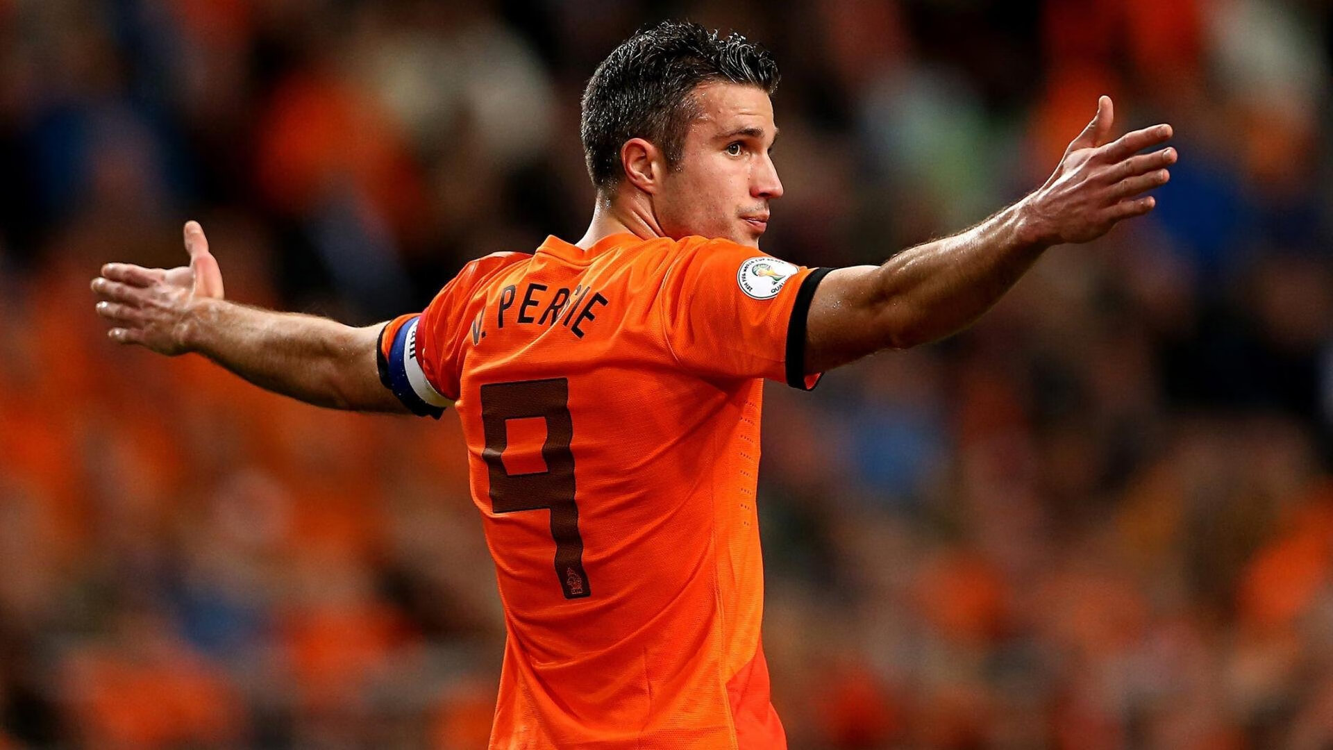 荷兰队在欧洲预选赛中表现亮眼，稳步晋级